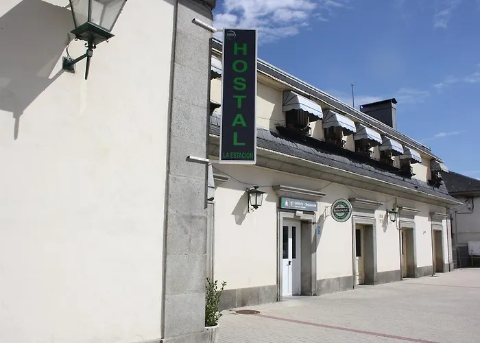 Πανσιόν La Estacion 3*