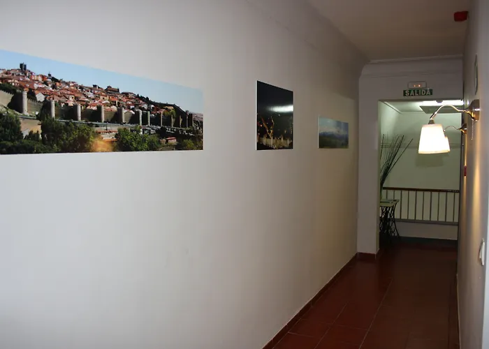 Πανσιόν La Estacion 3*